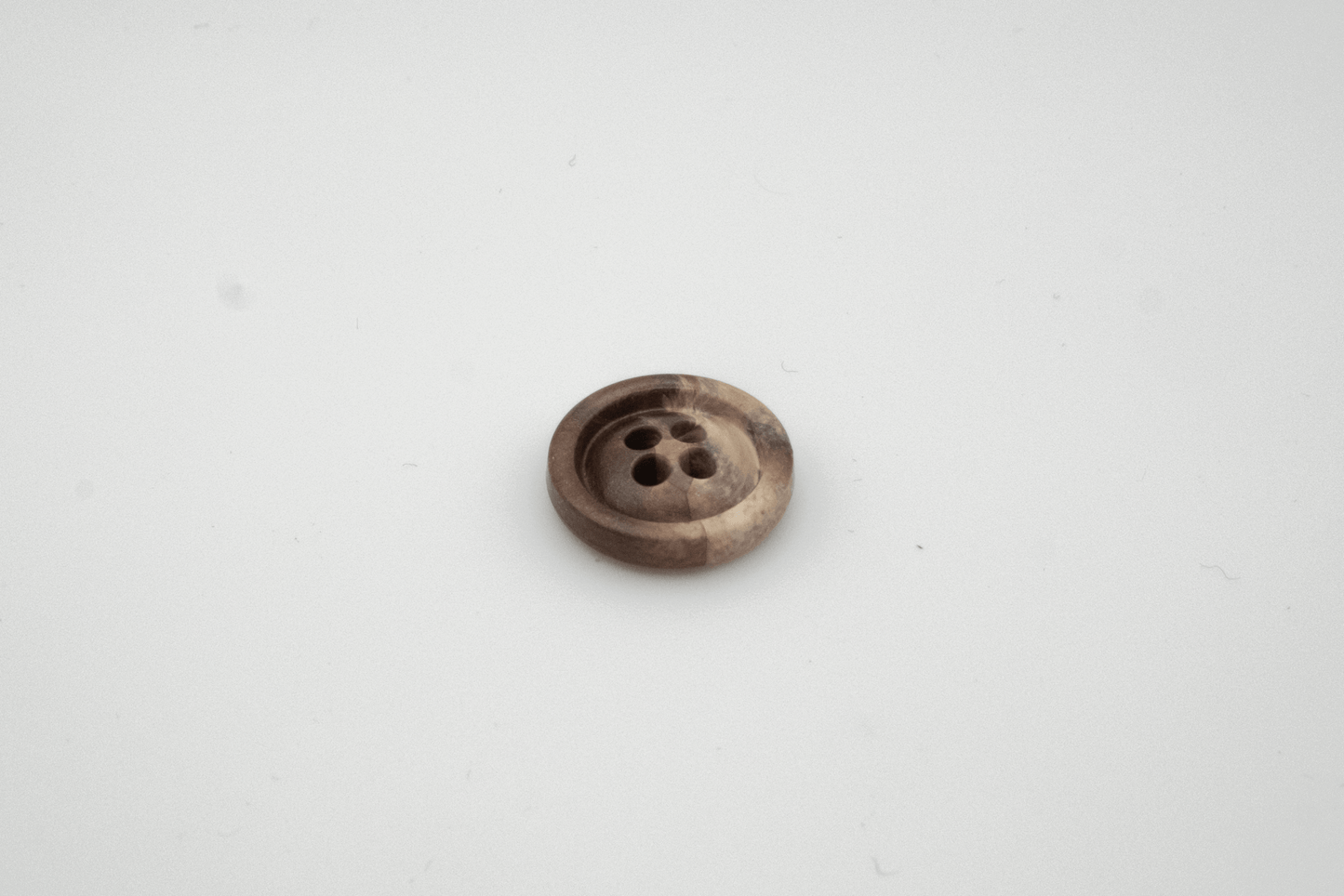 Butt - on® Brown/White 3335 - x10 Buttons - Eco - Friendly & Sustainable Buttons - Butt - on